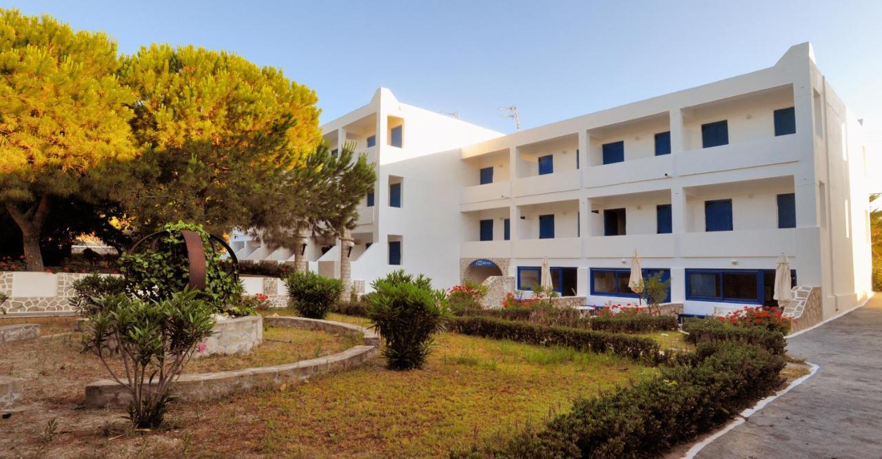 Lagada Beach Economy Hotel Adamantas  Exterior photo